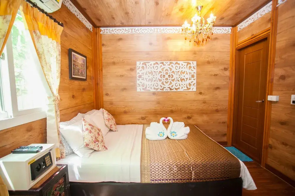 Laksameenarai Guesthouse - Hostel