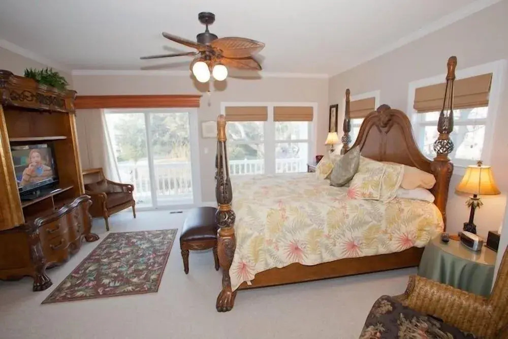 A Wind Song 5 Bedroom Home by Redawning