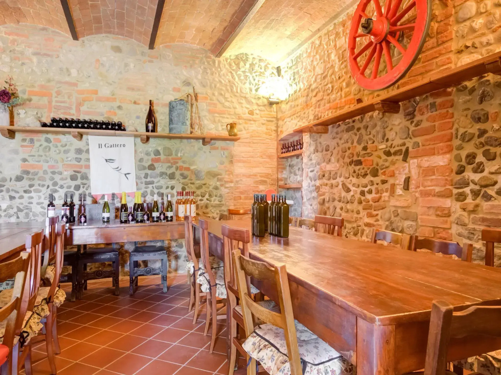 Typical Tuscan farmhouse with swimming pool and A/C