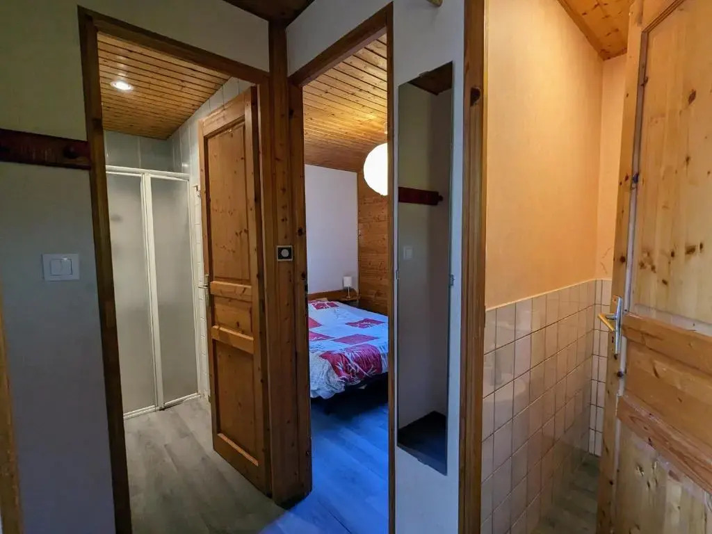 Chalet convivial à Gérardmer avec cheminée, proche du lac et des pistes, idéal famille et rando - FR-1-589-95