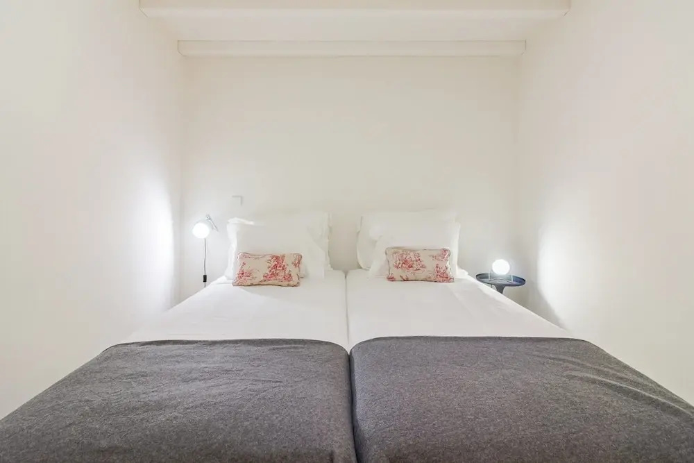 1-bedroom Apartment in Porto's Heart