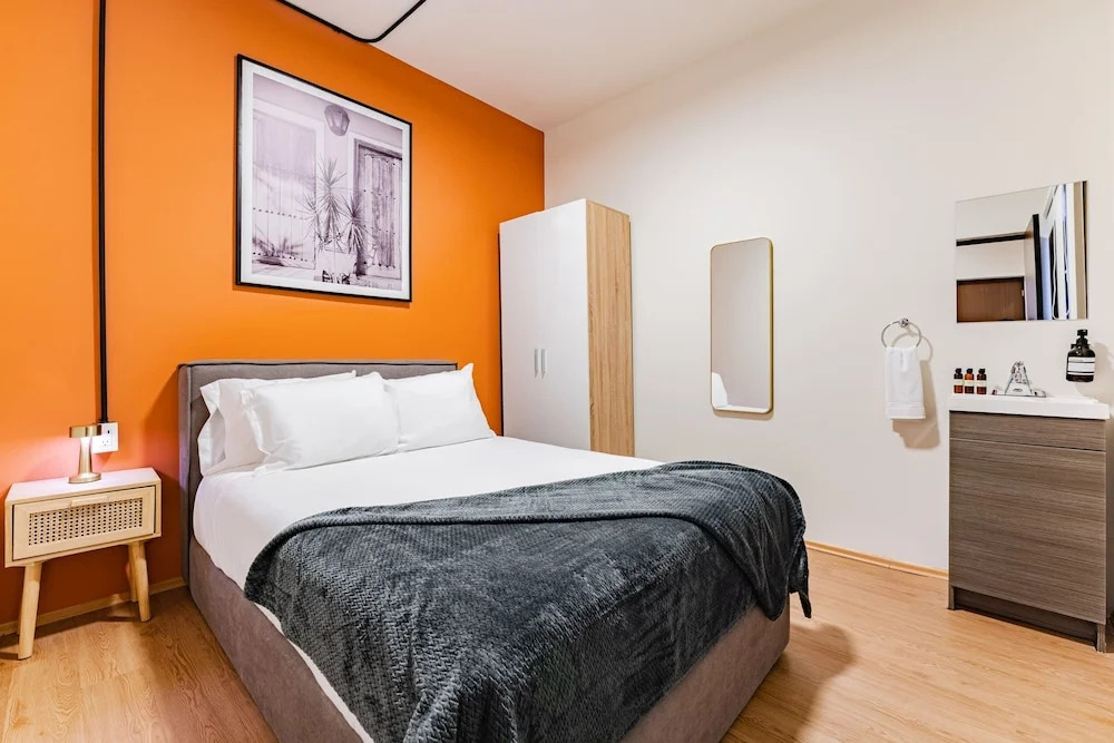 Mariano Escobedo Apartments by VH