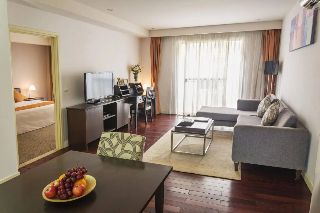 Central Mansions Hotel and Apartments