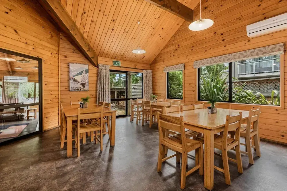 Altamont Lodge
