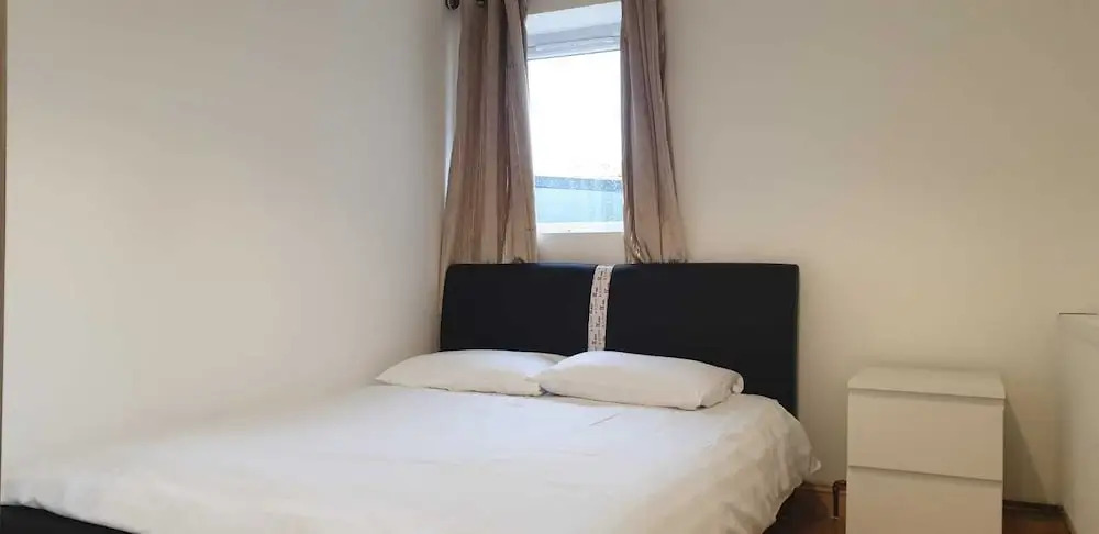 Cromwell Apartment