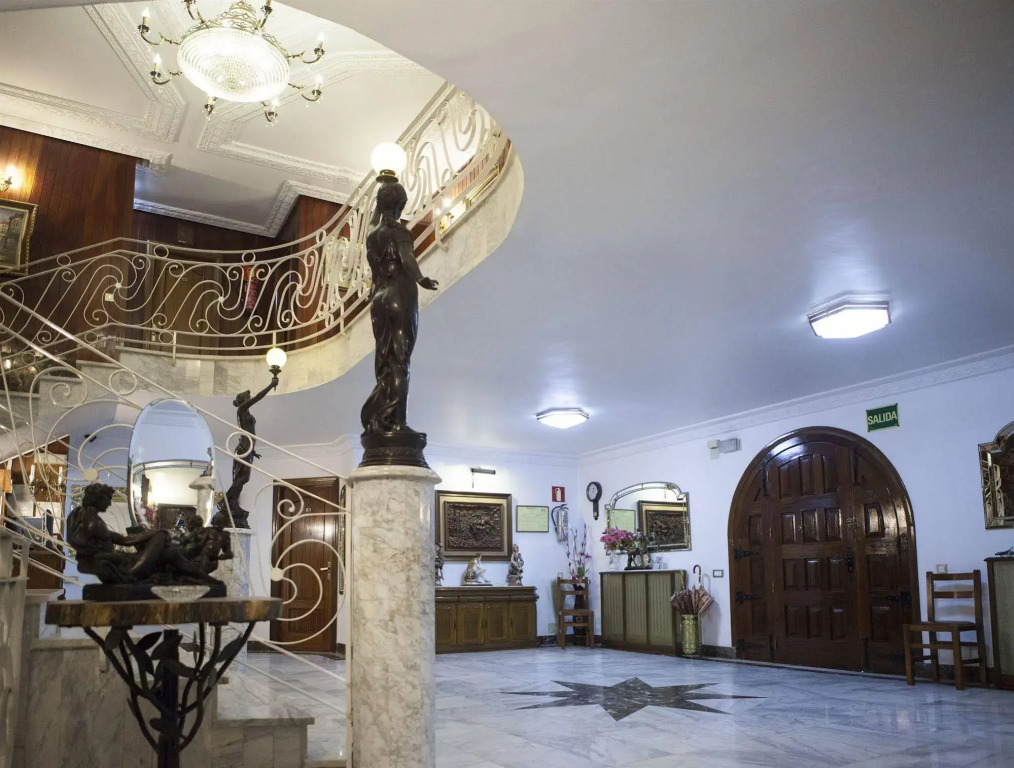 Hotel Antoyana