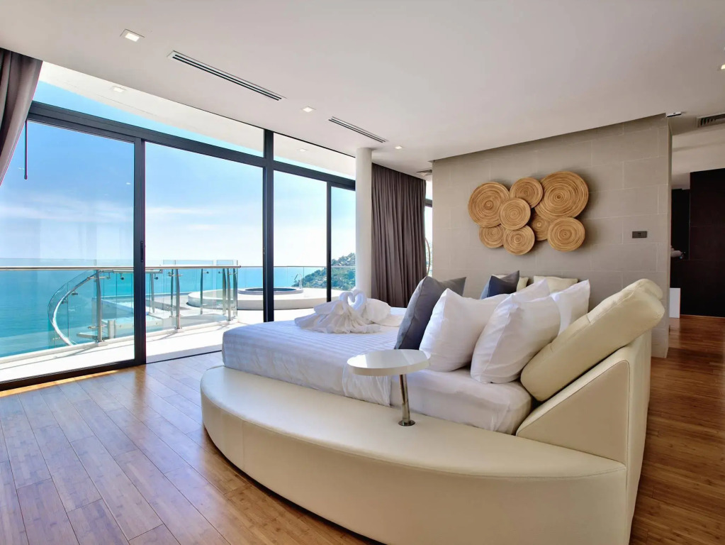 Villa Seawadee - luxurious, award-winning design Villa with amazing panoramic seaview