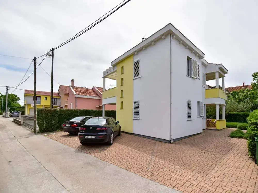 Alluring Apartment in Sukošan near Sea