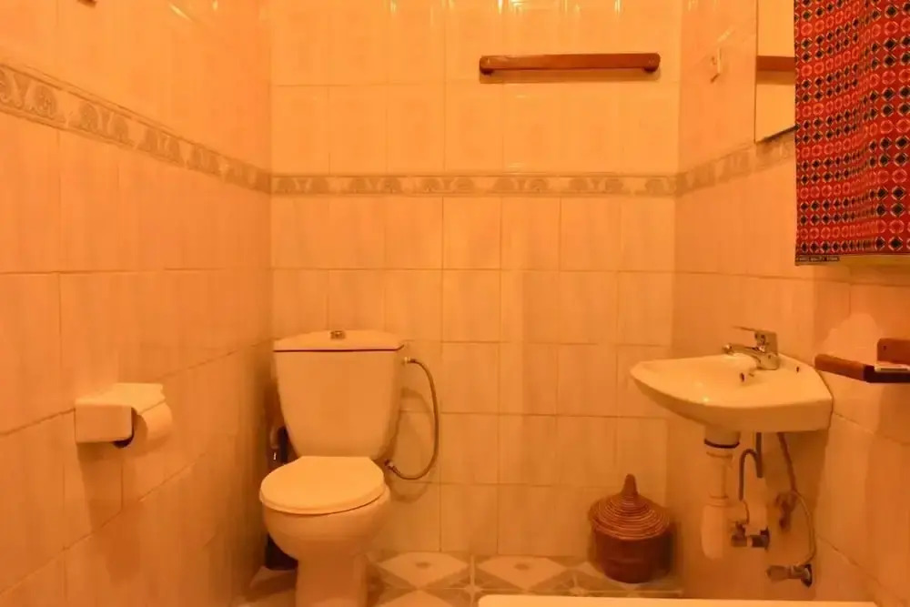 Room in B&B - Amahoro Guest House - Queen Room