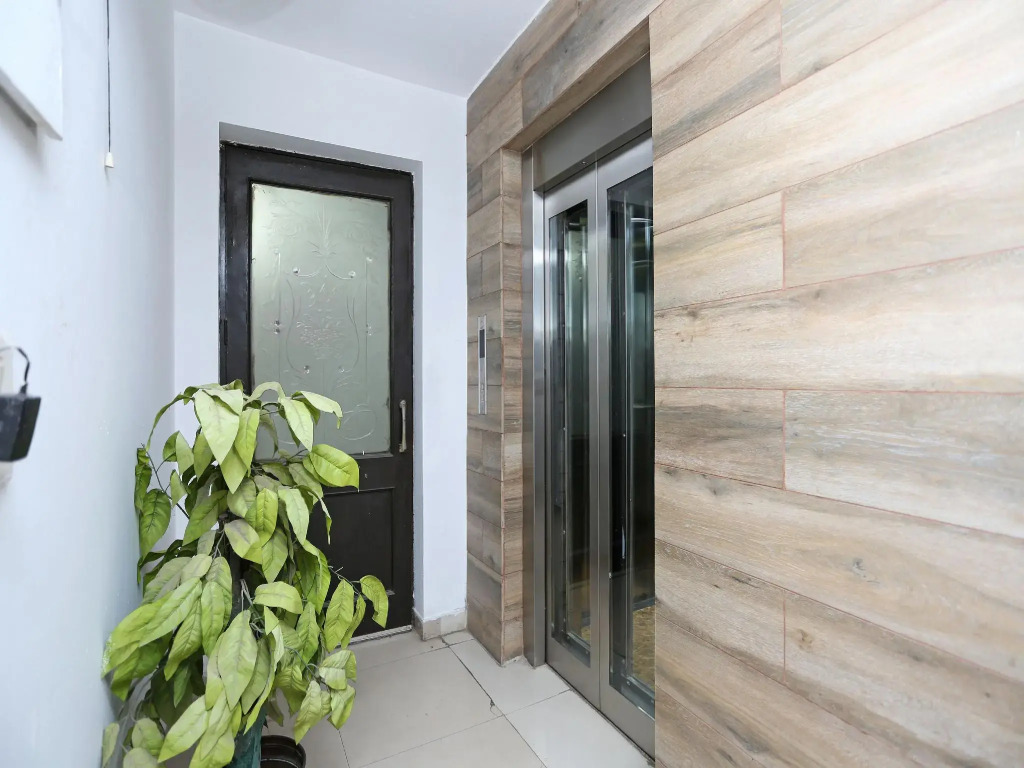 OYO 526 Hotel Asees Inn