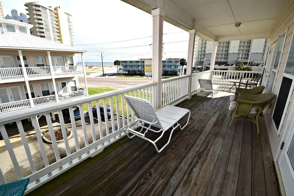Spinnaker Pointe 1B by RedAwning