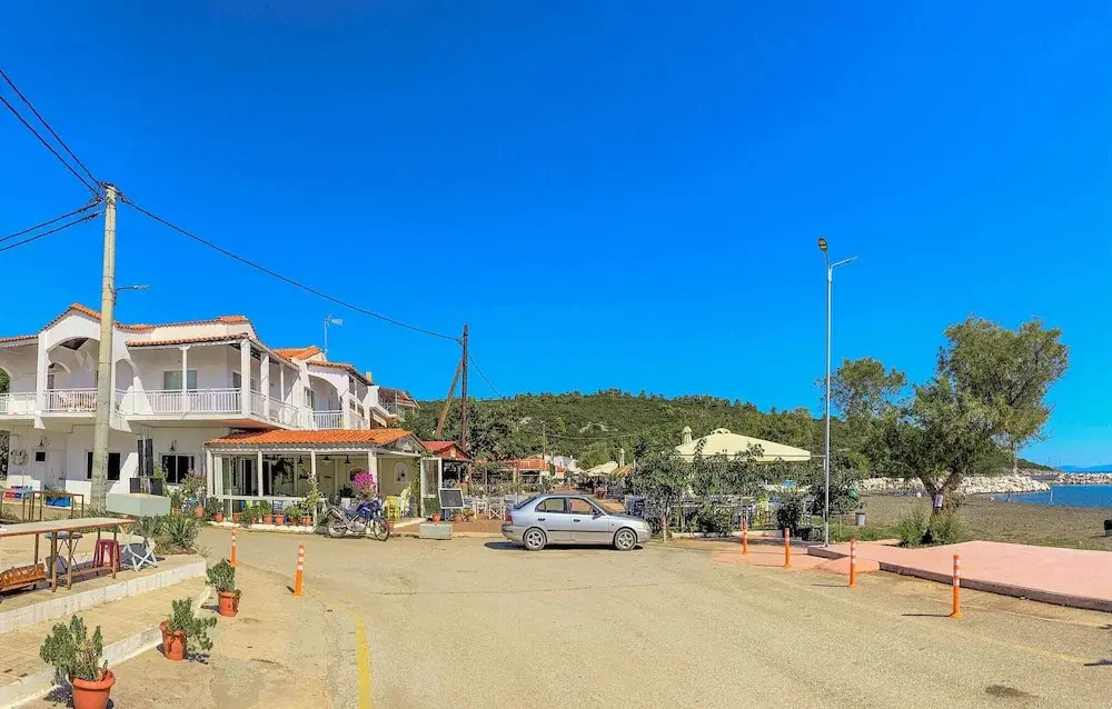 Stunning Apartment in Vasilika Evia With Wifi and 1 Bedrooms