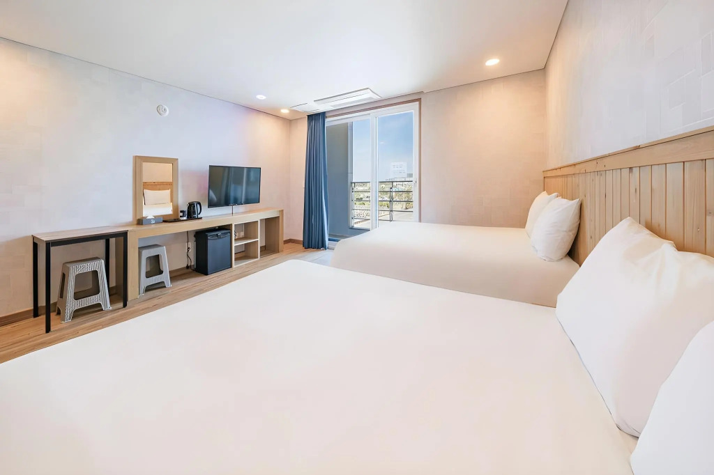 Hotel 52