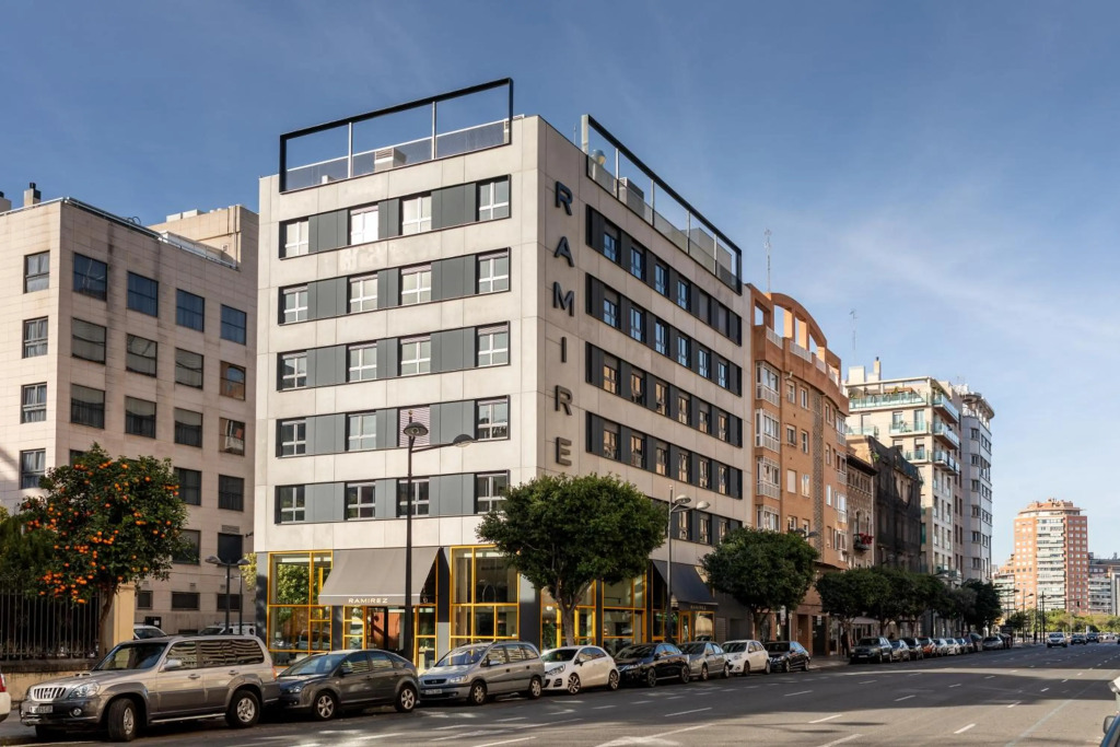 Ramirez Flats Valencia