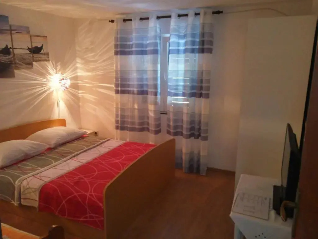 Guesthouse Eljuga Family