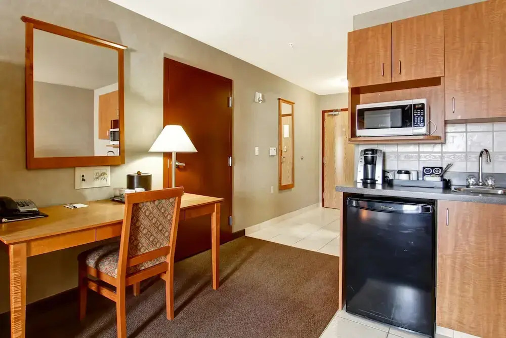 Canalta Hotel Brooks