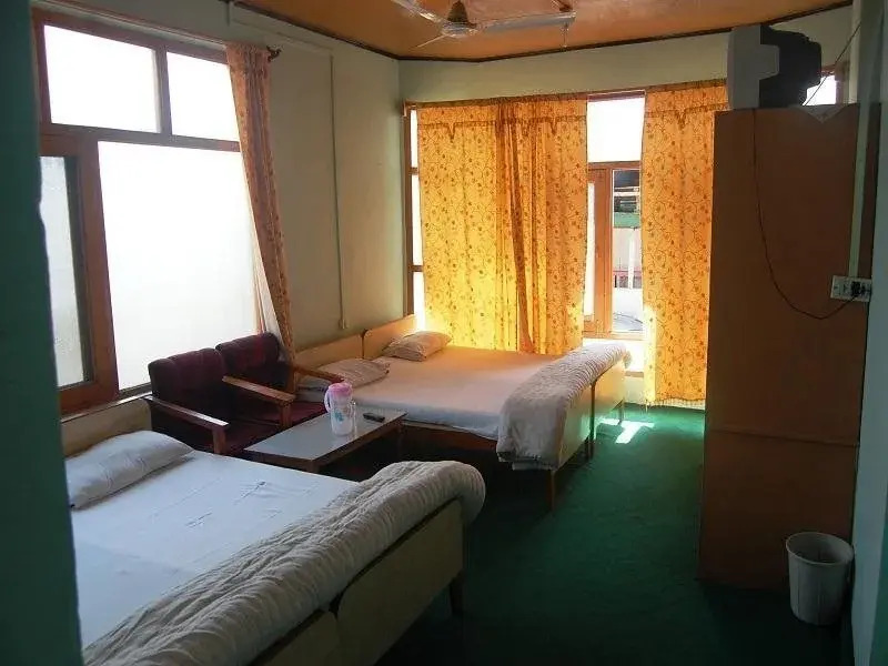 Aar Kay Hotel