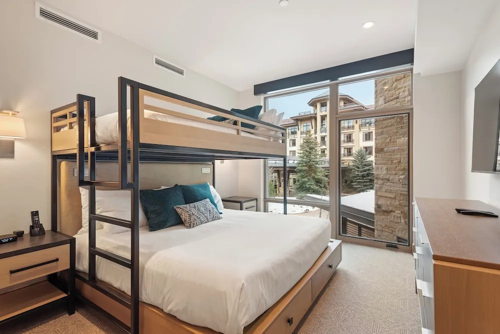 Snowmass Lux Getaway by Snowmass Vacations