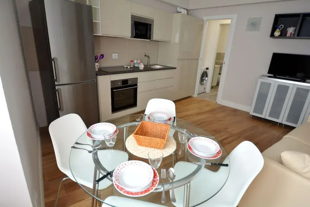 Fortezza white apartment