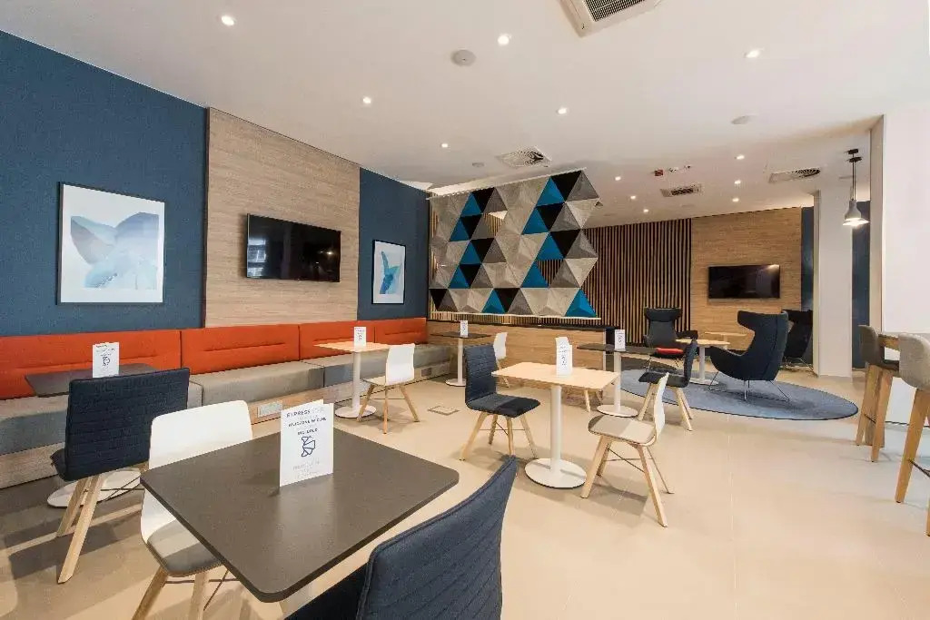 Holiday Inn Express Warsaw - Mokotow by IHG