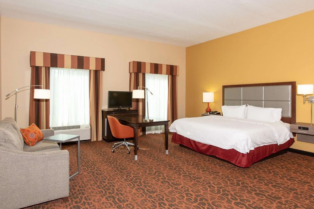 Hampton Inn & Suites Jacksonville-Airport