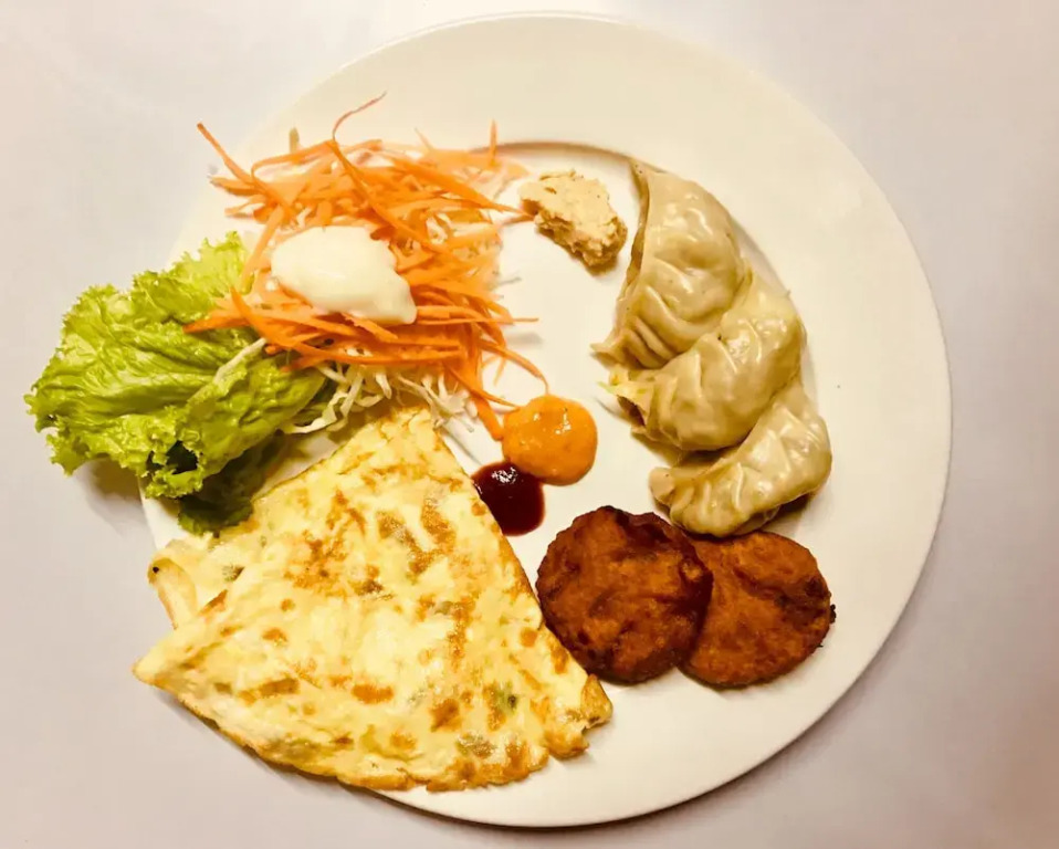 Three Jewels Boutique Hotel