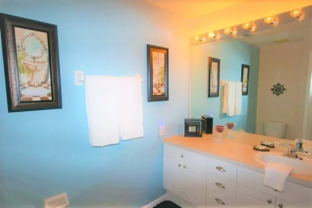 Windsor Palms s: 3 Bed 3 Bath & Pool Getaway - 3 Br townhouse by RedAw