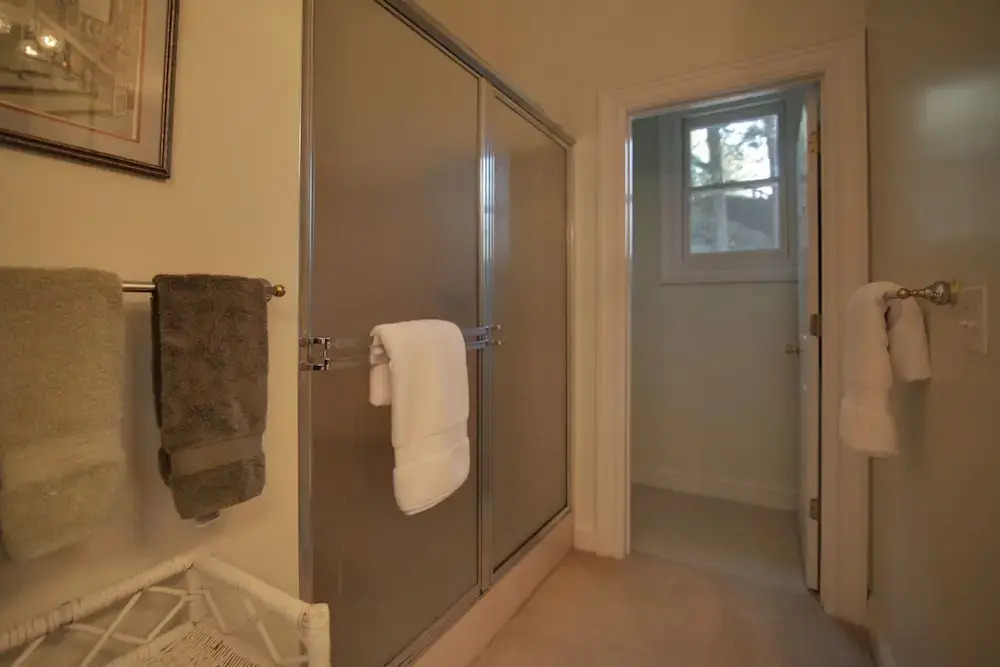 2385bufs 4 Bedroom Home