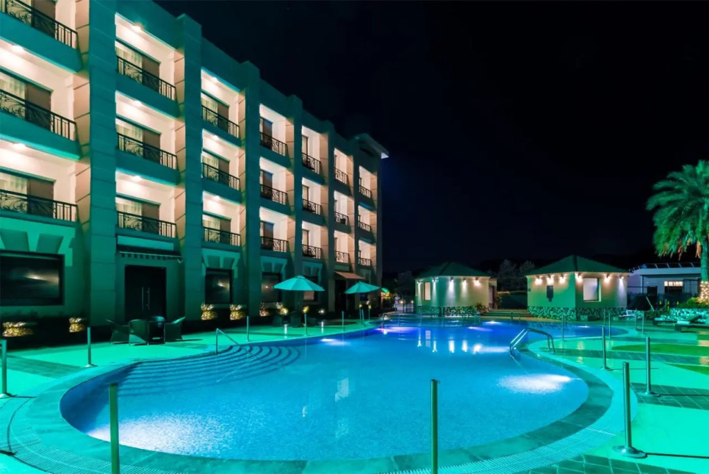 Golden Tulip Chandigarh, Panchkula