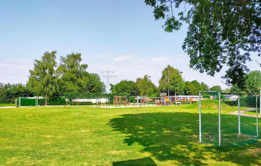 2 Bedroom Cozy Home In Heinkenszand