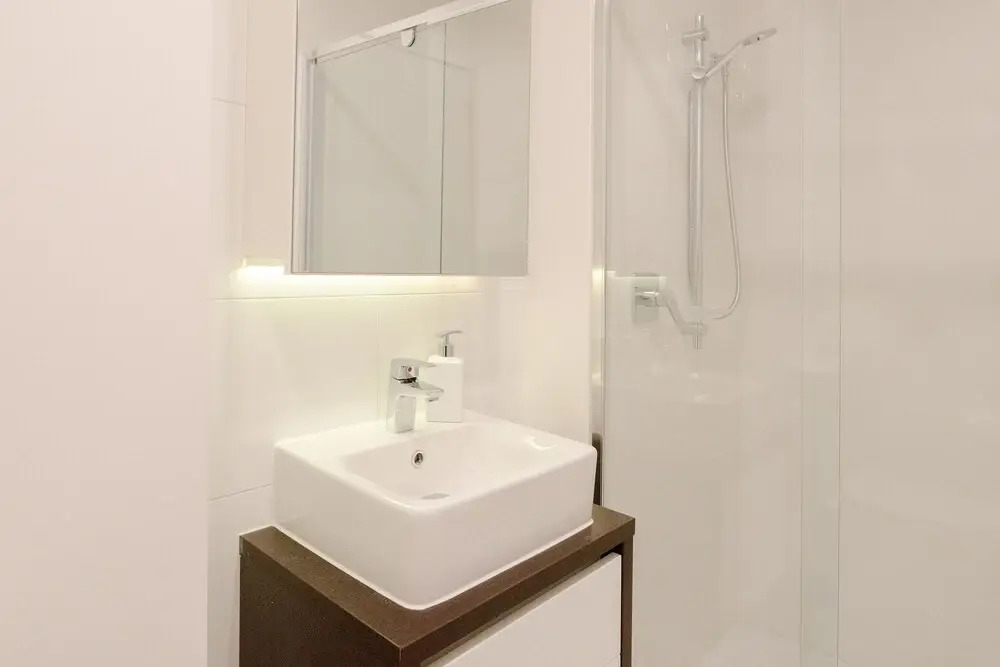 Auckland CBD Brand New 2 BDR Apartment