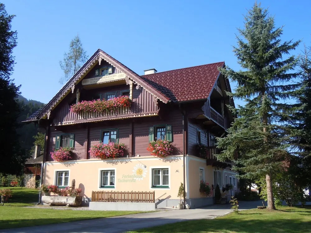 Renovated Mountain Retreat Stay