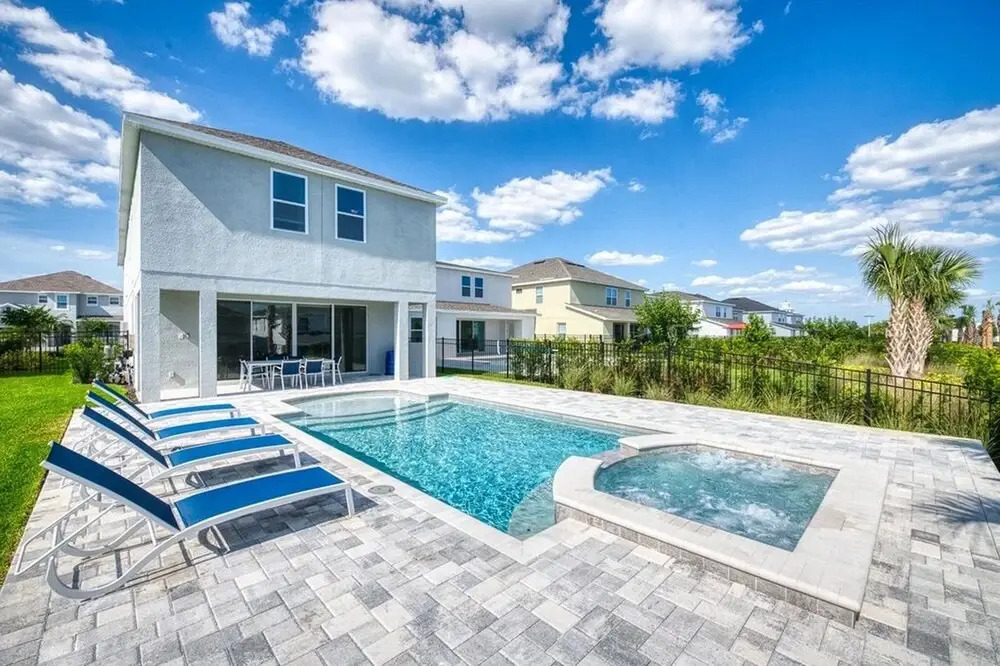 Spacious 9Bd near Disney with Pool - Family Dream