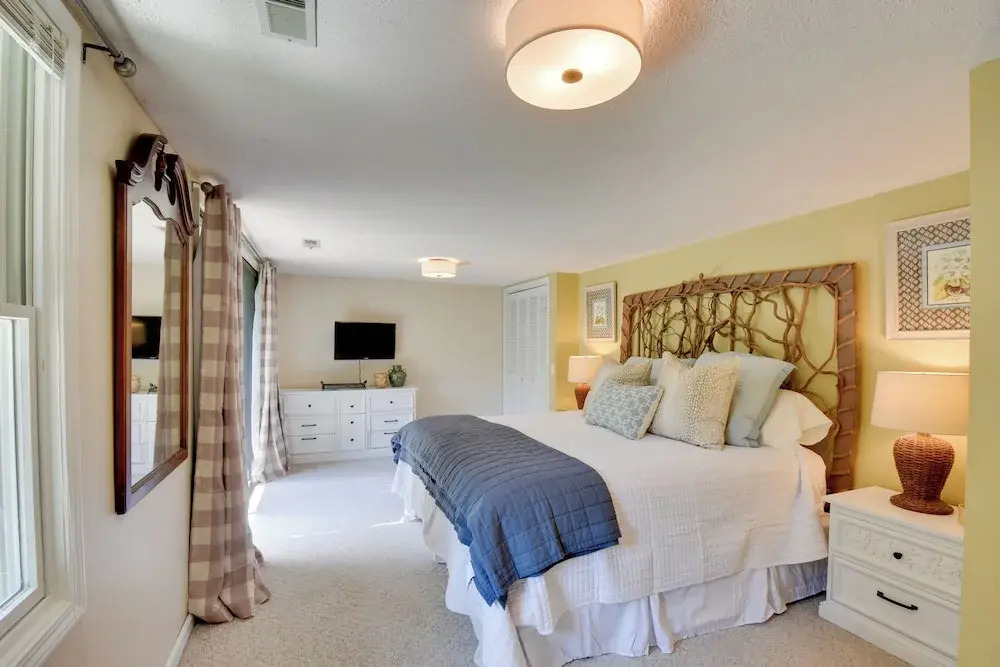 Stunning Dillard Home w/ Yard in Sky Valley!