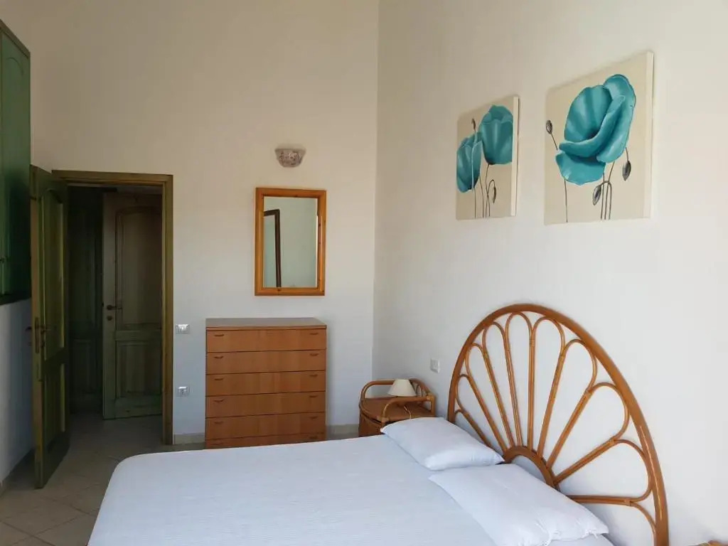 Appartamento AZZURRO con Balcone e panorama sul paese Santa Teresa Gallura -IUN Q4920