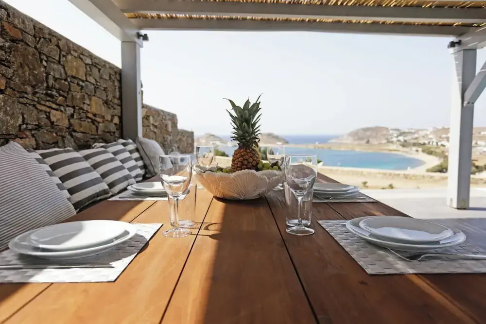 Waterfront Villa Angelika Pink Pelikan