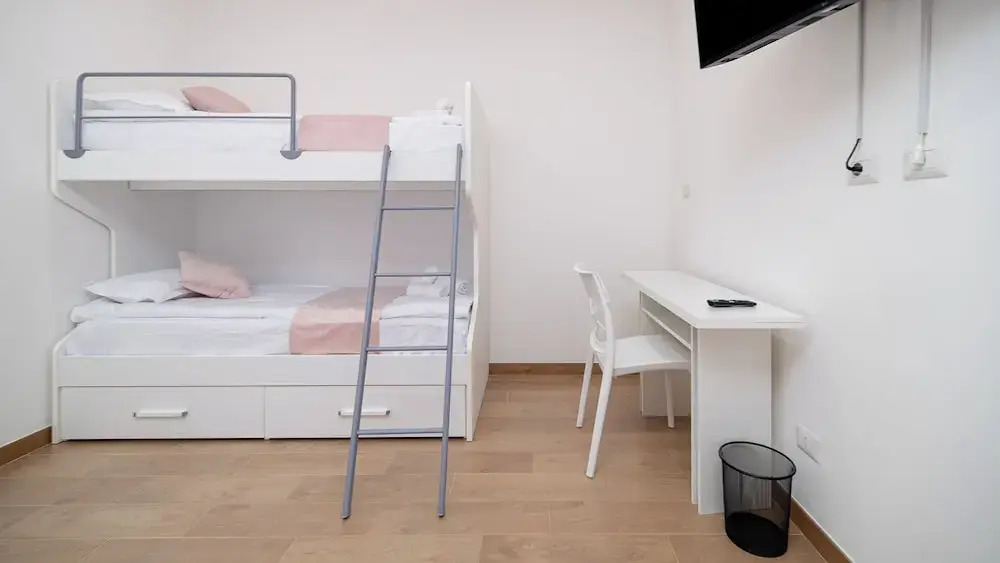 Lovely Rooms by Rentbeat