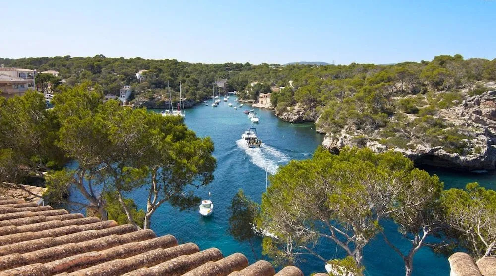 Apartamentos Cala Figuera