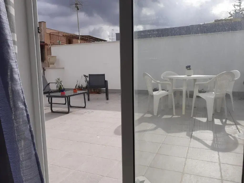 Mansarda con terrazza a 50 metri dal mare