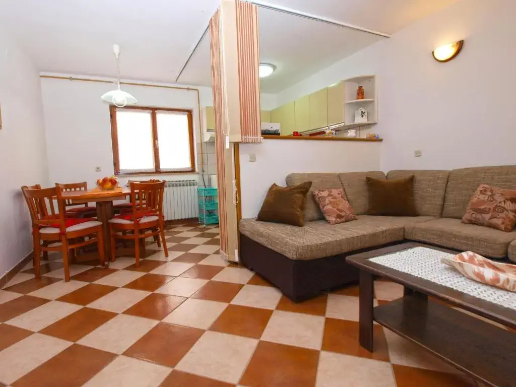 House 1058