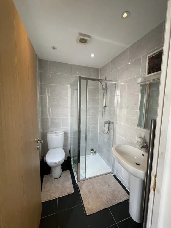 Impeccable 3-bed Apartment in London