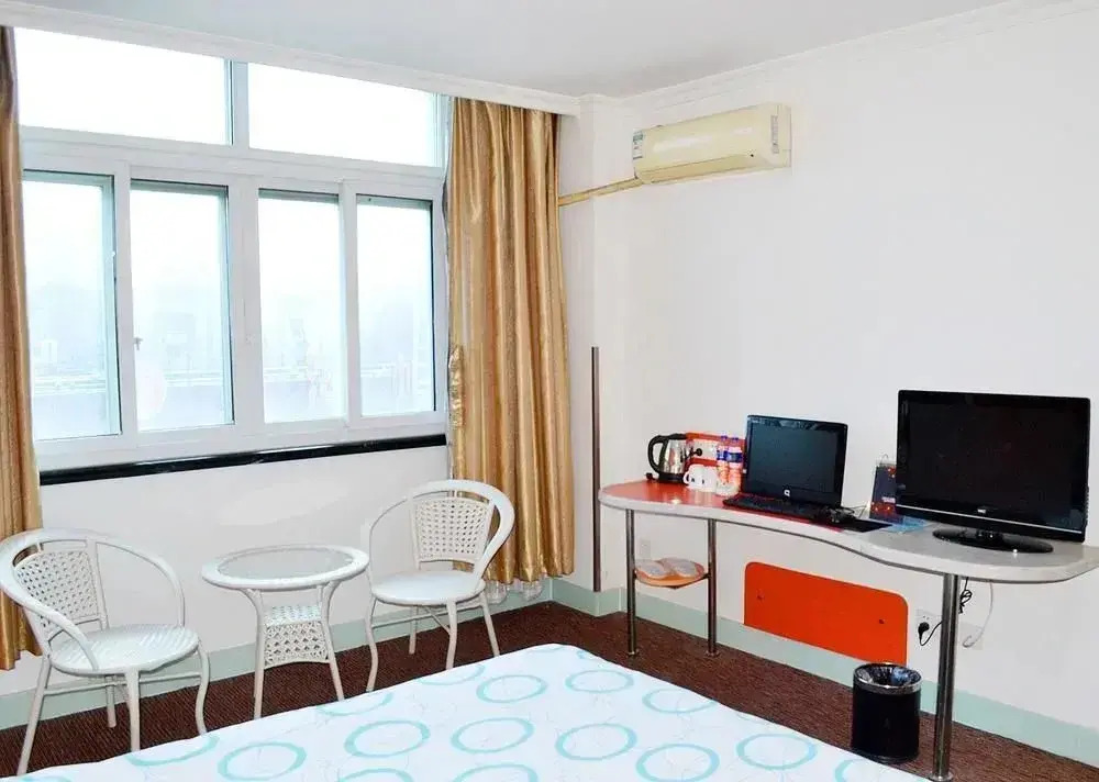 Motel 168 Hotel