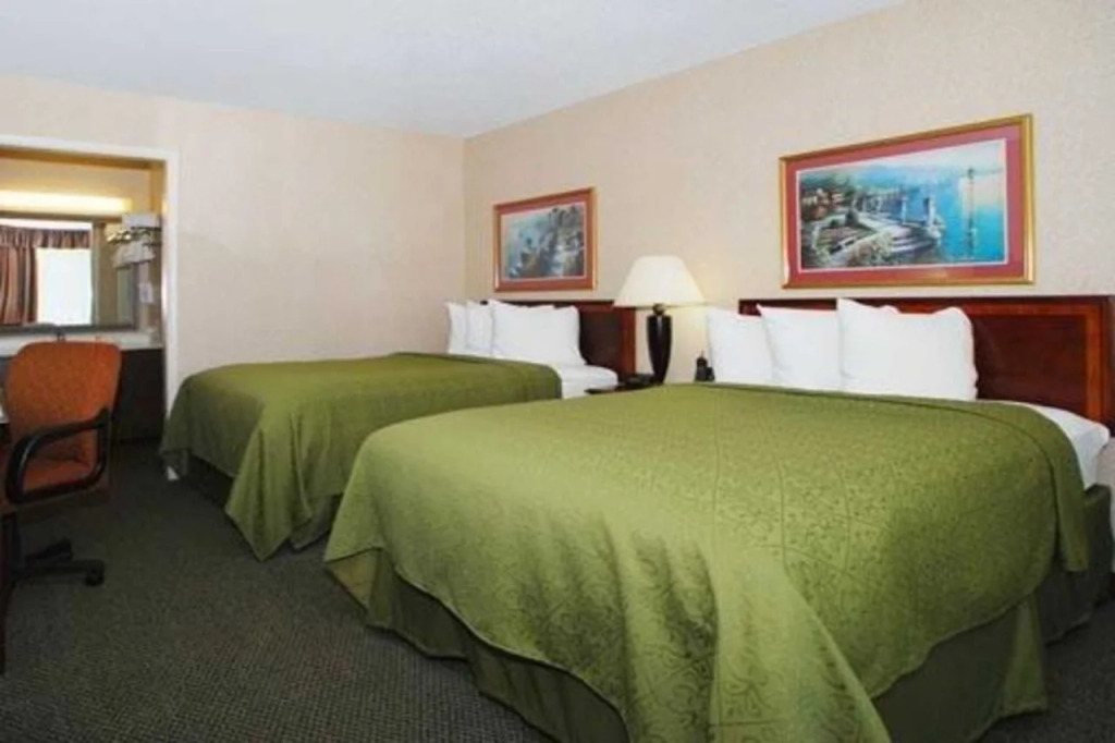 Rodeway Inn Conference Center