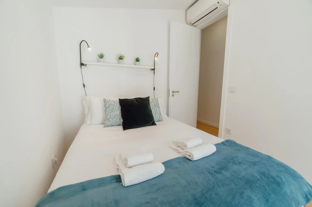 Courtyard Oporto Design Apartments by Vacationy