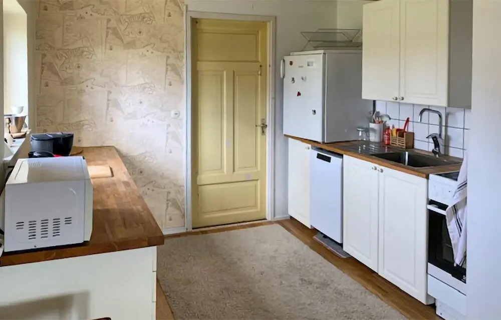 Pet Friendly Home In Hjärnarp With Wifi