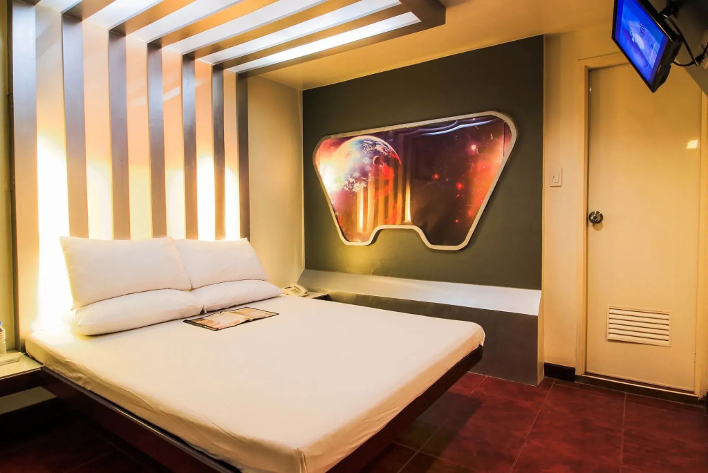 Astrotel Cubao