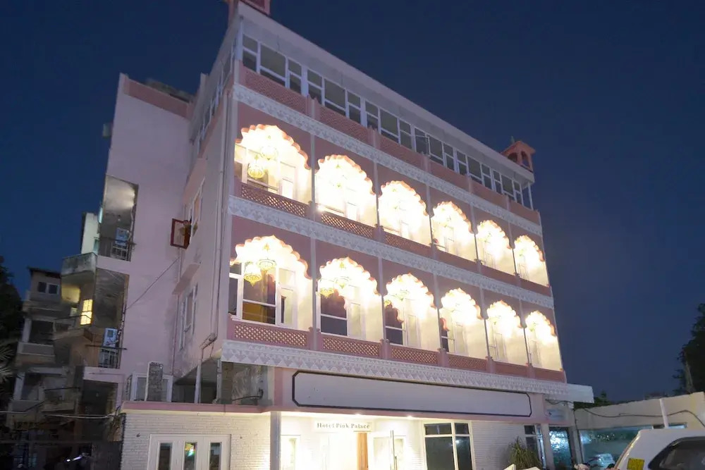 Hotel Pink Palace