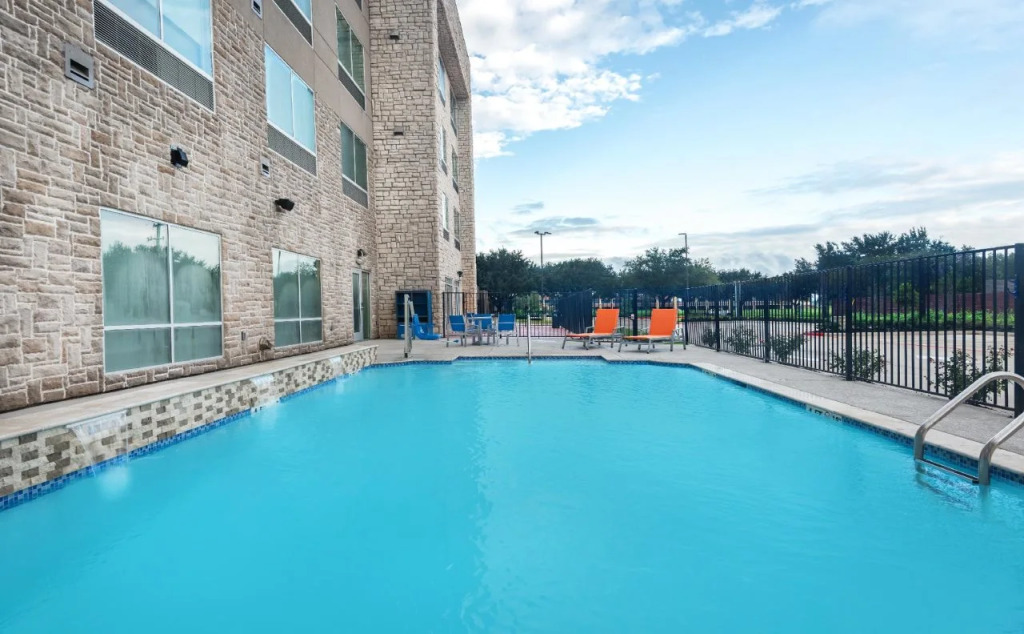 Holiday Inn Express & Suites- Sugar Land SE - Missouri City by IHG