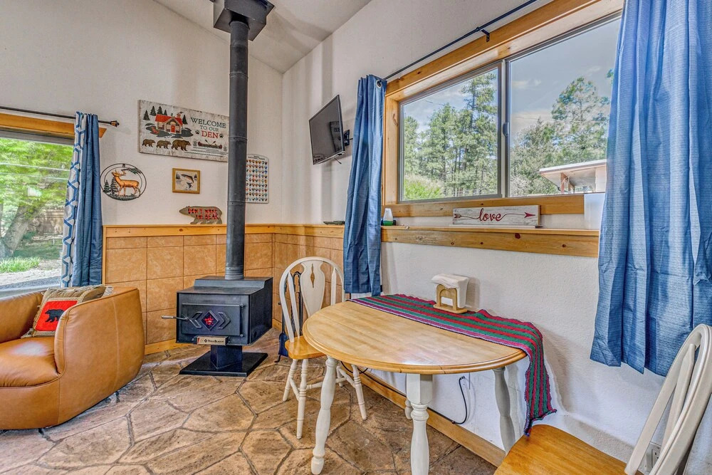 Great for Couples! Extended-stay Studio in Ruidoso