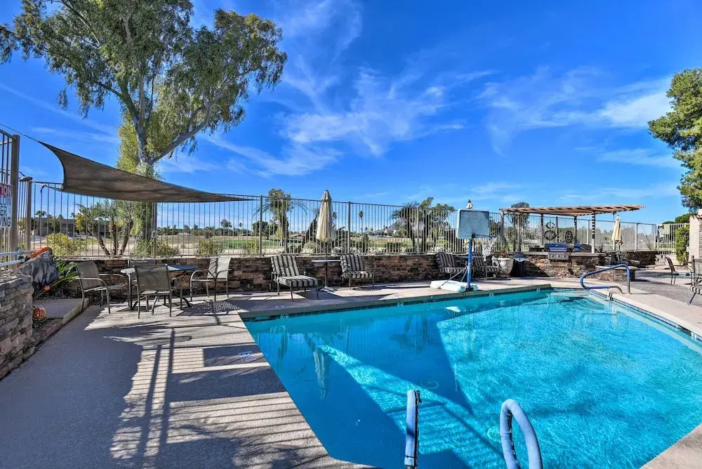 Scottsdale Condo w/ Pool Access: Hike, Swim & Shop